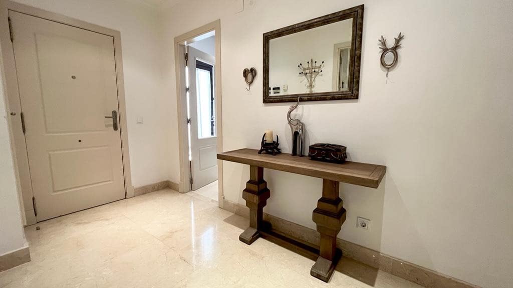 3 makuuhuone Huoneisto myytävänä paikassa Marbella mukana uima-altaan 
autotalli - 975 000 € (Ref: 8183667)