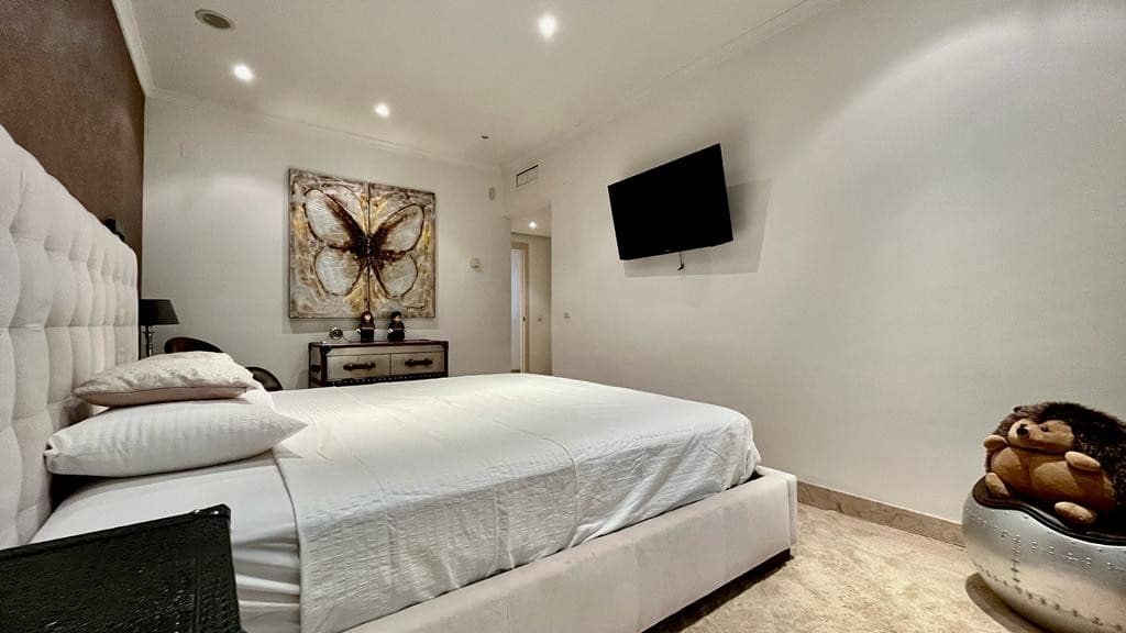 3 makuuhuone Huoneisto myytävänä paikassa Marbella mukana uima-altaan 
autotalli - 975 000 € (Ref: 8183667)