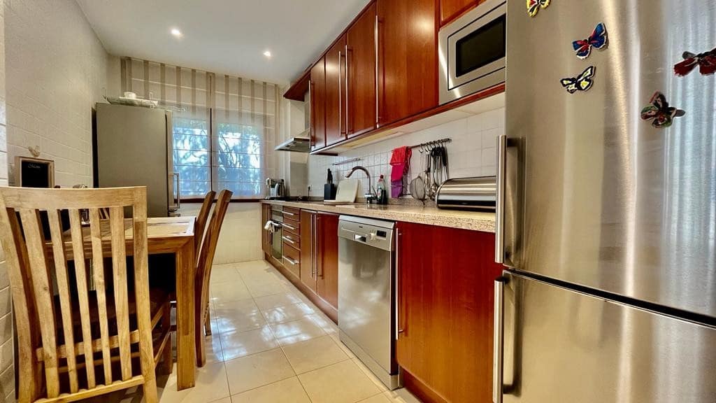 3 makuuhuone Huoneisto myytävänä paikassa Marbella mukana uima-altaan 
autotalli - 975 000 € (Ref: 8183667)