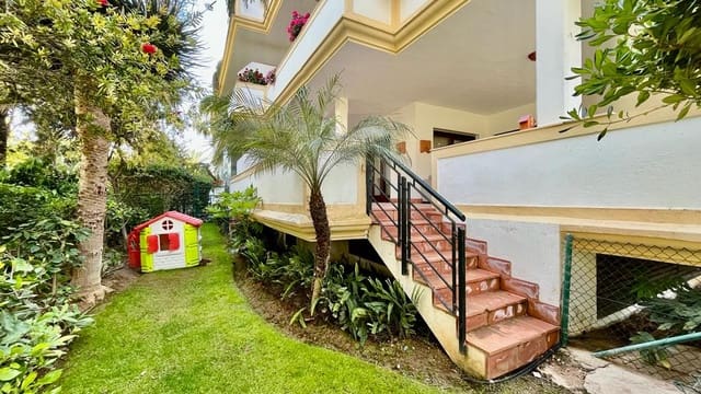 3 makuuhuone Huoneisto myytävänä paikassa Lomas De Marbella, Marbella mukana uima-altaan 
autotalli - 975 000 € (Ref: 8183667)