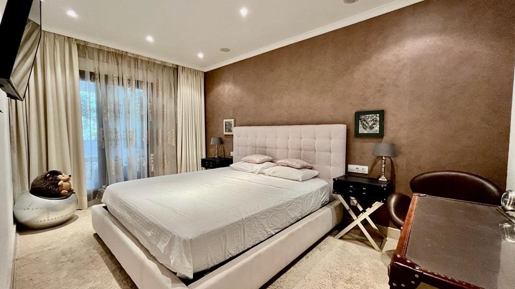 3 bedroom Apartment for sale in Marbella with pool garage - € 975,000 (Ref: 8183667)