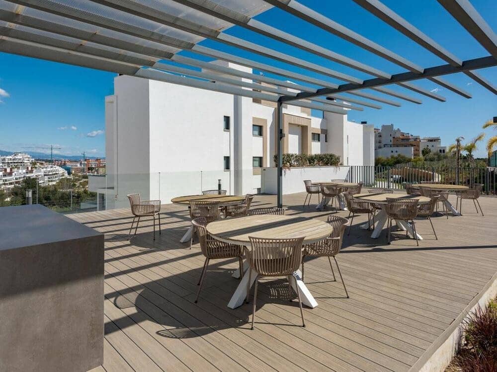 3 soverom Leilighet til salgs i Estepona med svømmebasseng garasje - € 645 000 (Ref: 8210422)