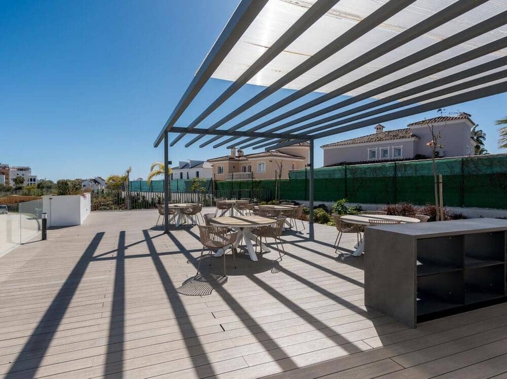 3 soverom Leilighet til salgs i Estepona med svømmebasseng garasje - € 645 000 (Ref: 8210422)