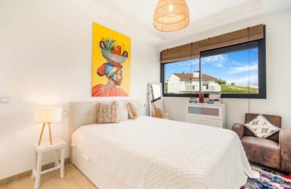 2 sypialnia Penthouse na sprzedaż w Estepona z basenem garażem - 755 000 € (Ref: 8215472)