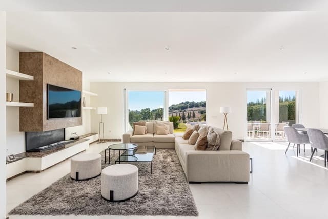 4 bedroom Villa for rent in El Paraiso, Estepona with pool garage - € 10,000 (Ref: 8219808)