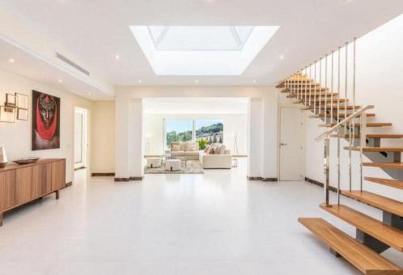 4 camera da letto Villa da affittare in El Paraiso con piscina garage - 10.000 € (Rif: 8219808)