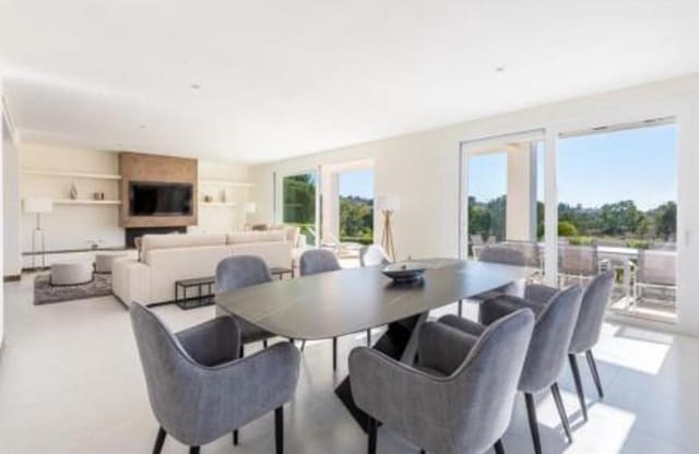 4 camera da letto Villa da affittare in El Paraiso, Estepona con piscina garage - 10.000 € (Rif: 8219808)