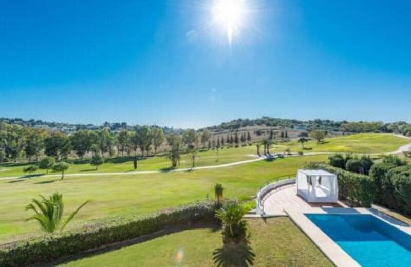 4 slaapkamer Villa te huur in El Paraiso met zwembad garage - € 10.000 (Ref: 8219808)