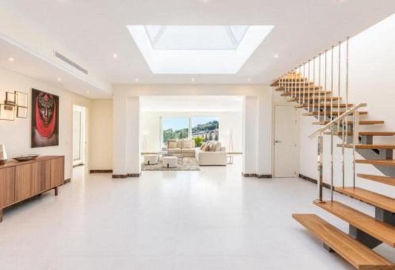 4 slaapkamer Villa te huur in El Paraiso met zwembad garage - € 10.000 (Ref: 8219808)