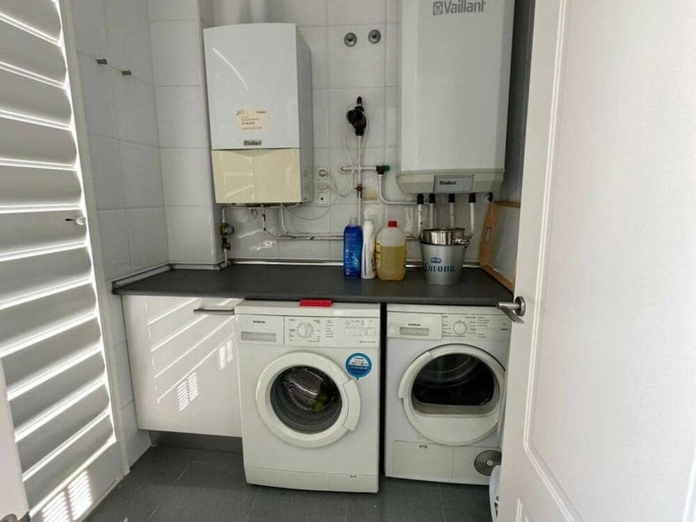 3 bedroom Apartment for rent in Marbella with pool garage - € 3,900 (Ref: 8219809)