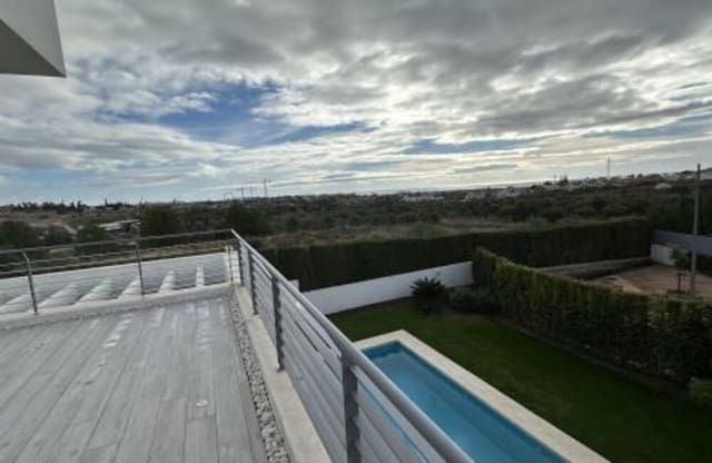 3 camera da letto Villa da affittare in Saladillo-Benamara, Estepona con piscina garage - 10.000 € (Rif: 8232588)