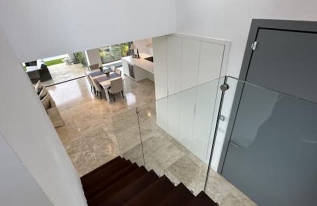 3 camera da letto Villa da affittare in Saladillo-Benamara, Estepona con piscina garage - 10.000 € (Rif: 8232588)