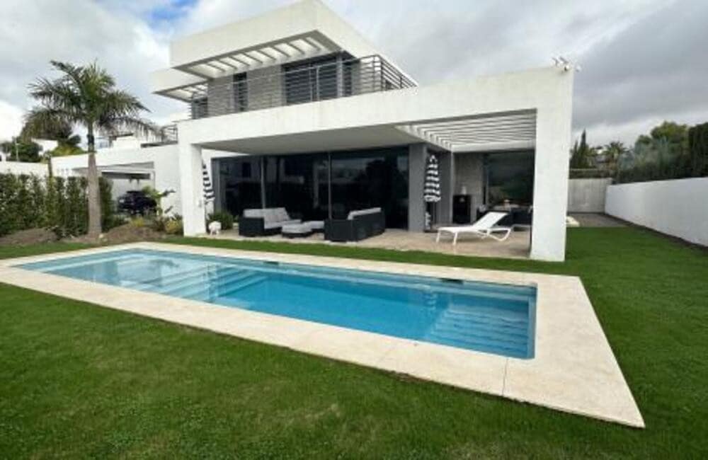 Villa/Maison de 3 chambres à louer à Saladillo-Benamara avec piscine garage - 10 000 € (Ref: 8232588)