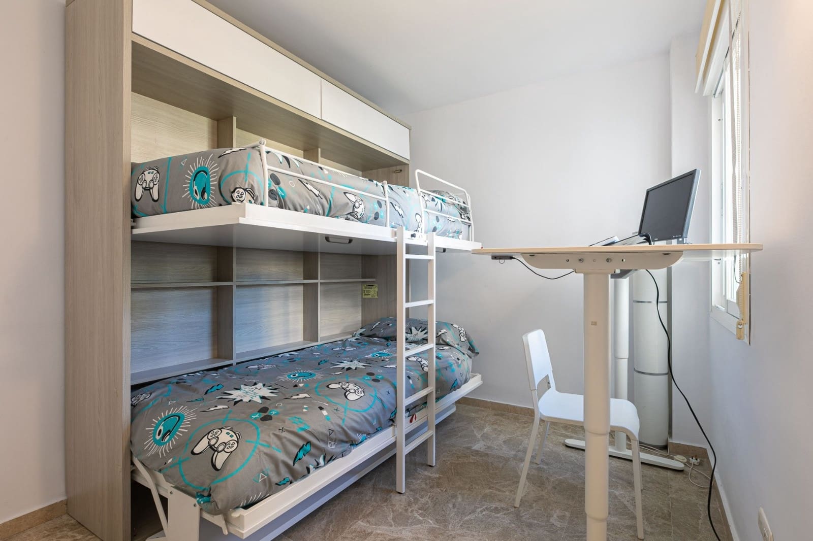 3 sovrum Lägenhet att hyra i Marbella med pool - 3 200 € (Ref: 8232592)