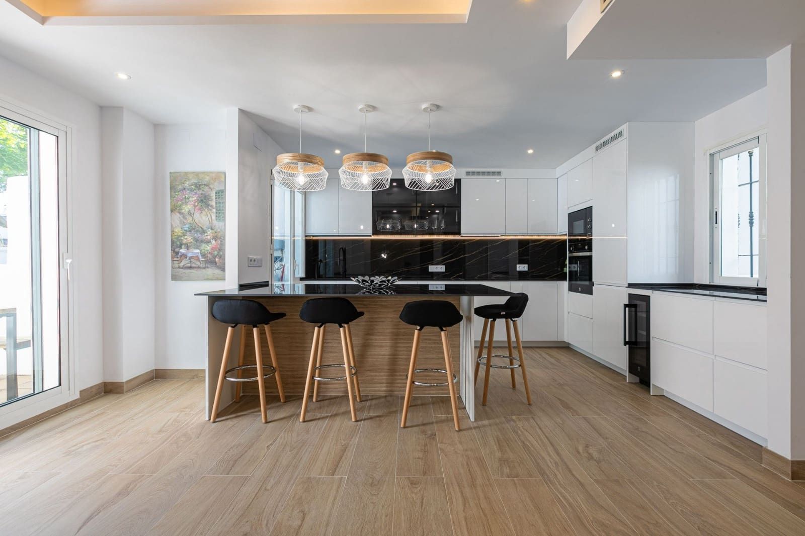 3 sovrum Lägenhet att hyra i Marbella med pool - 3 200 € (Ref: 8232592)