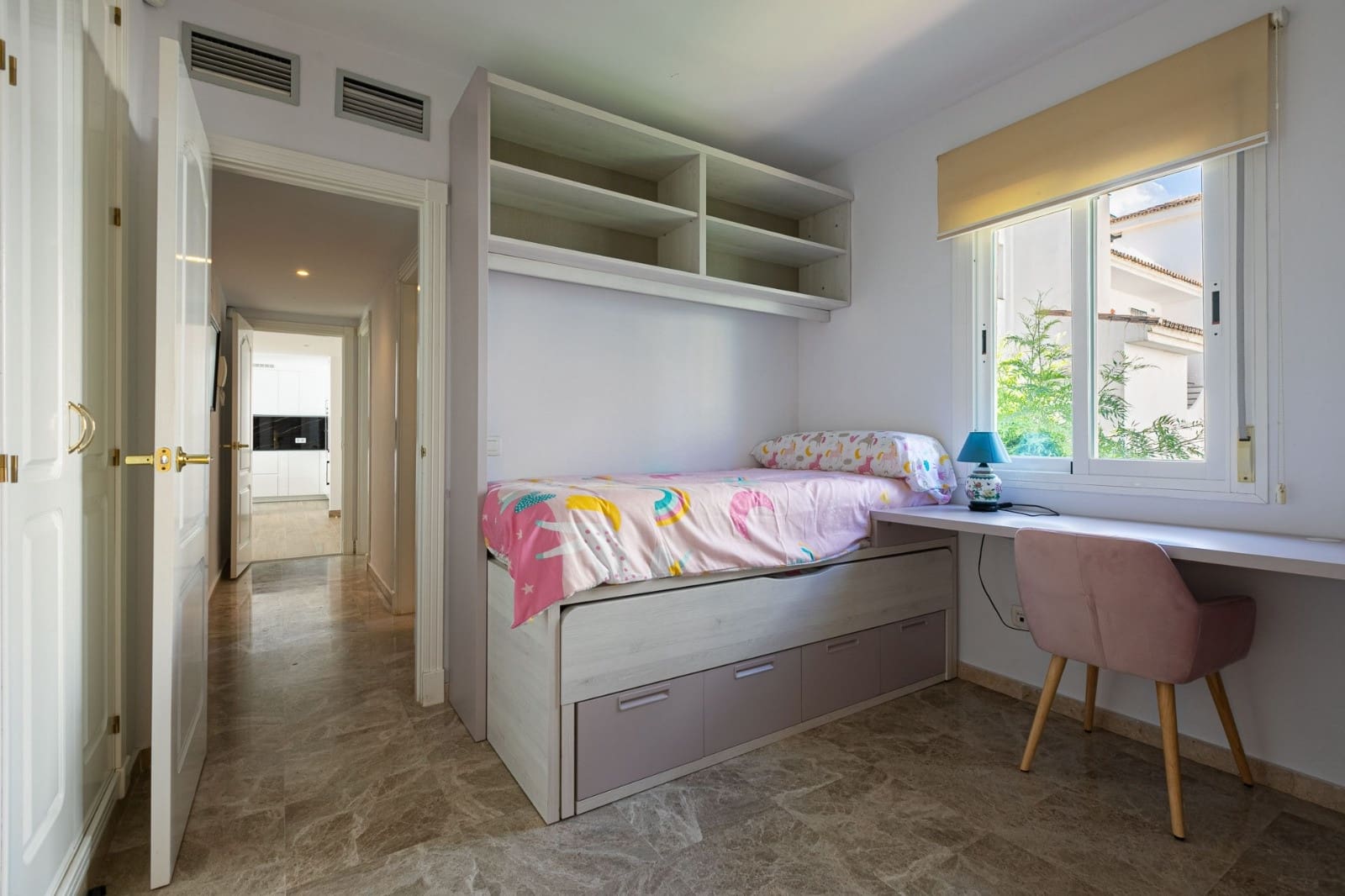 3 sovrum Lägenhet att hyra i Marbella med pool - 3 200 € (Ref: 8232592)
