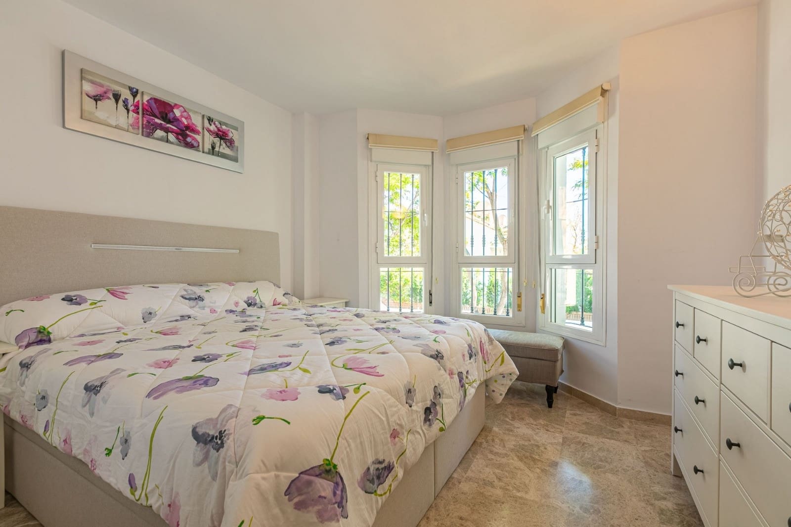 3 sovrum Lägenhet att hyra i Marbella med pool - 3 200 € (Ref: 8232592)