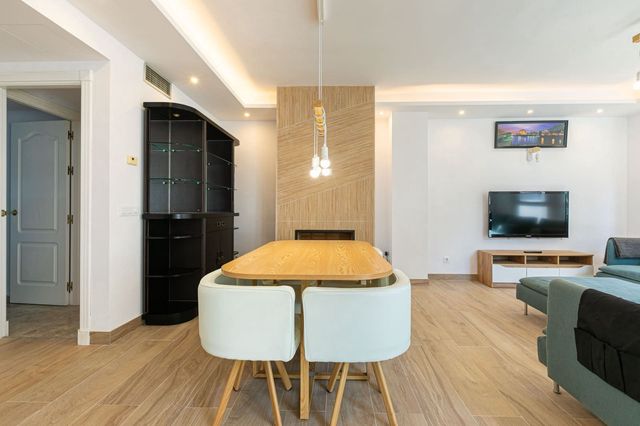 3 sovrum Lägenhet att hyra i La Dama de Noche - La Alzambra, Marbella med pool - 3 200 € (Ref: 8232592)