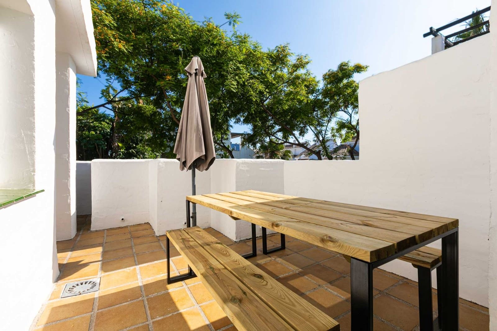 3 sovrum Lägenhet att hyra i Marbella med pool - 3 200 € (Ref: 8232592)