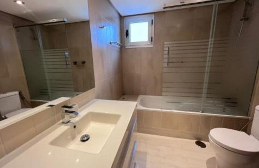 3 sovrum Lägenhet att hyra i San Pedro de Alcantara med pool garage - 2 900 € (Ref: 8255322)