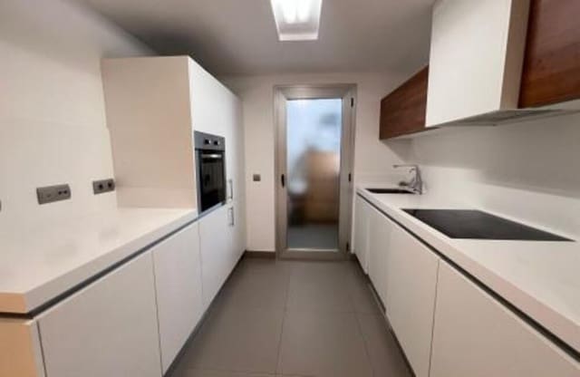 3 sovrum Lägenhet att hyra i Nueva Alcántara, Marbella med pool garage - 2 900 € (Ref: 8255322)