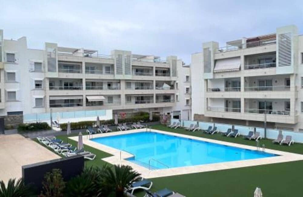 3 sovrum Lägenhet att hyra i San Pedro de Alcantara med pool garage - 2 900 € (Ref: 8255322)