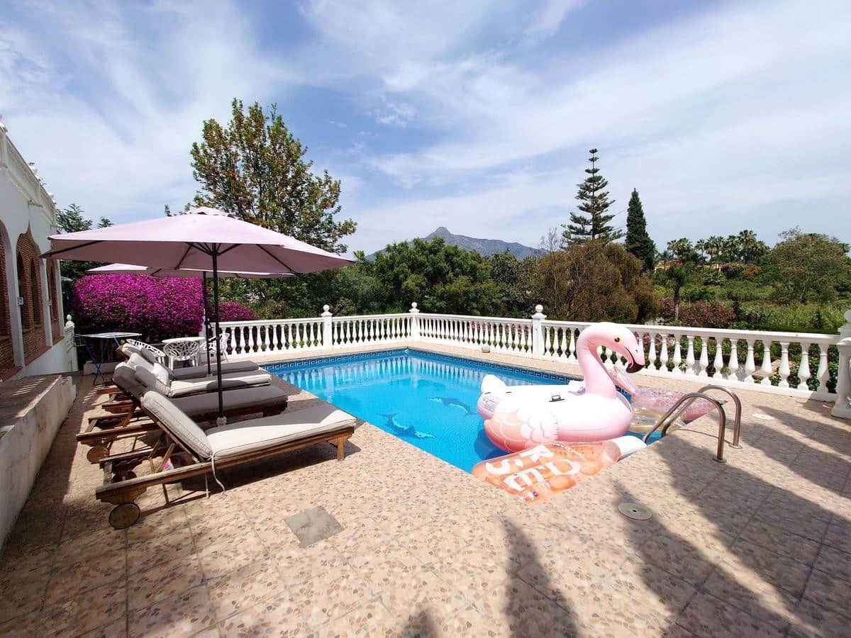 5 sypialnia Willa na kwatery wakacyjne w Marbella z basenem garażem - 8 000 € (Ref: 8258126)