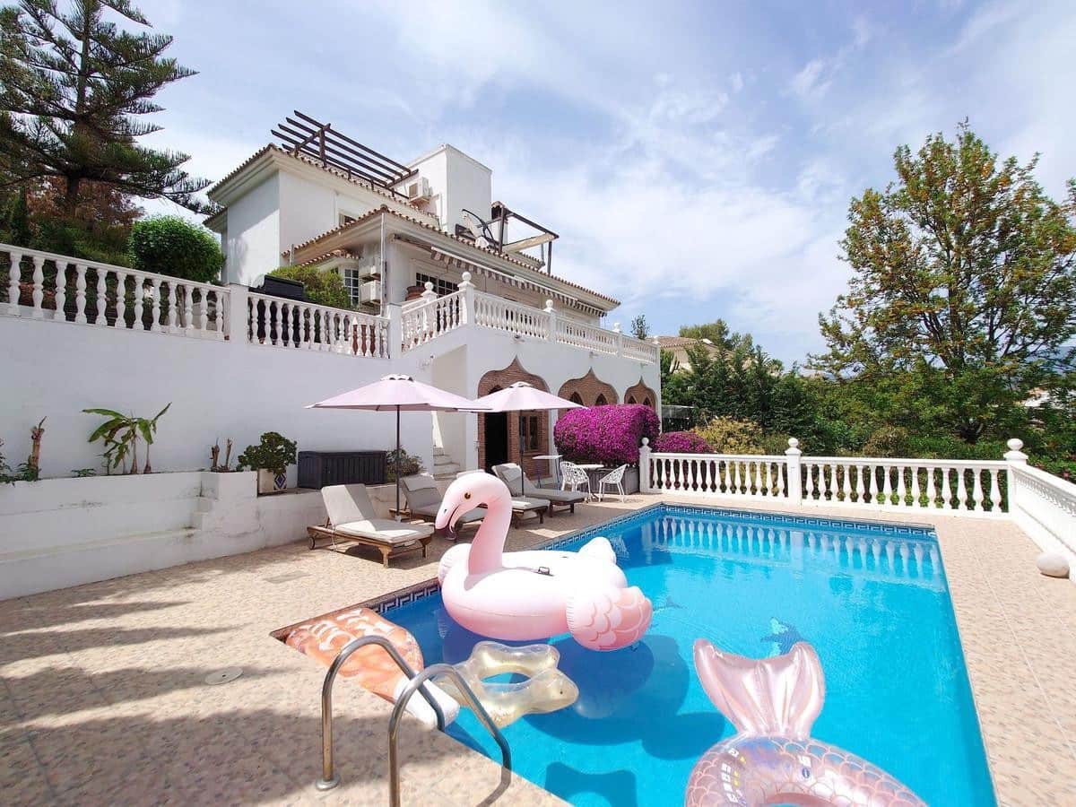 5 sypialnia Willa na kwatery wakacyjne w Marbella z basenem garażem - 8 000 € (Ref: 8258126)