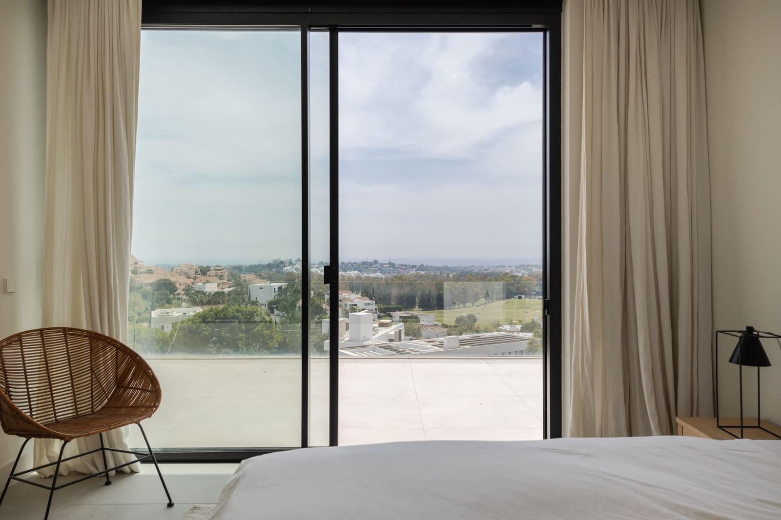 5 sypialnia Willa na sprzedaż w Benahavis z basenem garażem - 2 700 000 € (Ref: 8258128)