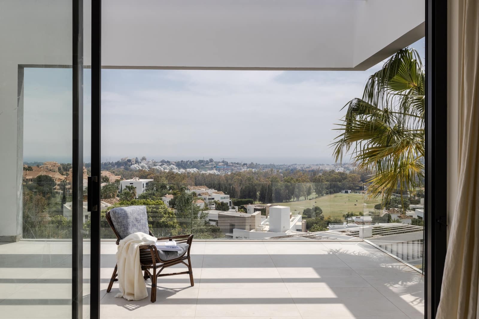 5 sypialnia Willa na sprzedaż w Benahavis z basenem garażem - 2 700 000 € (Ref: 8258128)