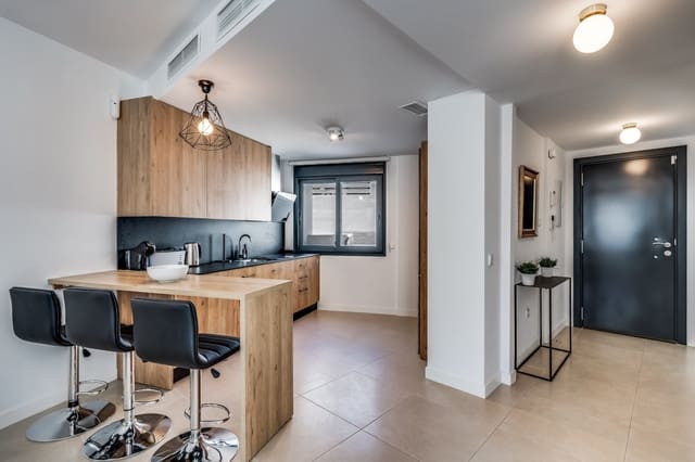 3 quarto Casa em Banda para arrendar em El Paraiso, Estepona com piscina garagem - 3 200 € (Ref: 8267451)