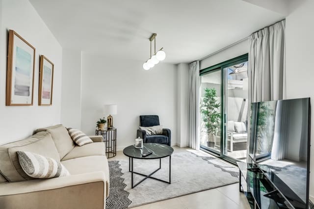 3 quarto Casa em Banda para arrendar em El Paraiso, Estepona com piscina garagem - 3 200 € (Ref: 8267451)