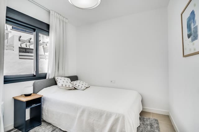 3 quarto Casa em Banda para arrendar em El Paraiso, Estepona com piscina garagem - 3 200 € (Ref: 8267451)