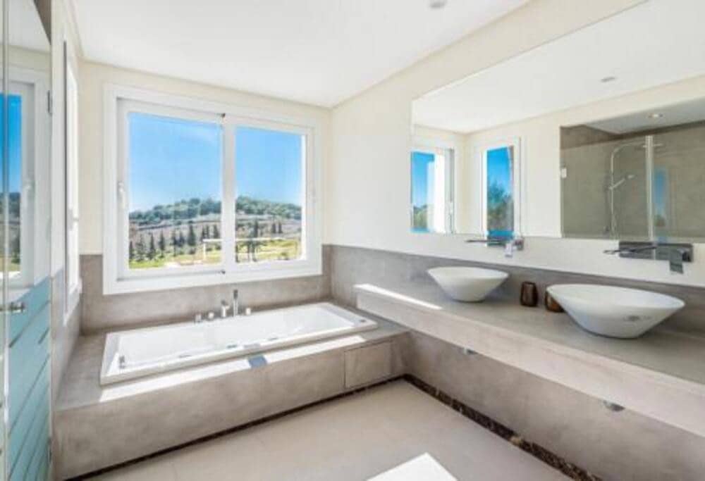 4 soveværelse Lejlighed til leje i El Paraiso med swimmingpool garage - € 10.000 (Ref: 8267452)