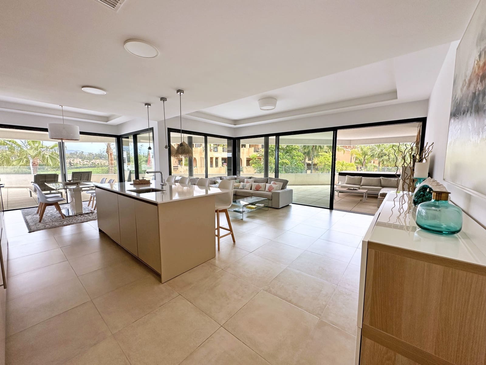 3 soveværelse Lejlighed til salg i Estepona med swimmingpool garage - € 750.000 (Ref: 8286366)