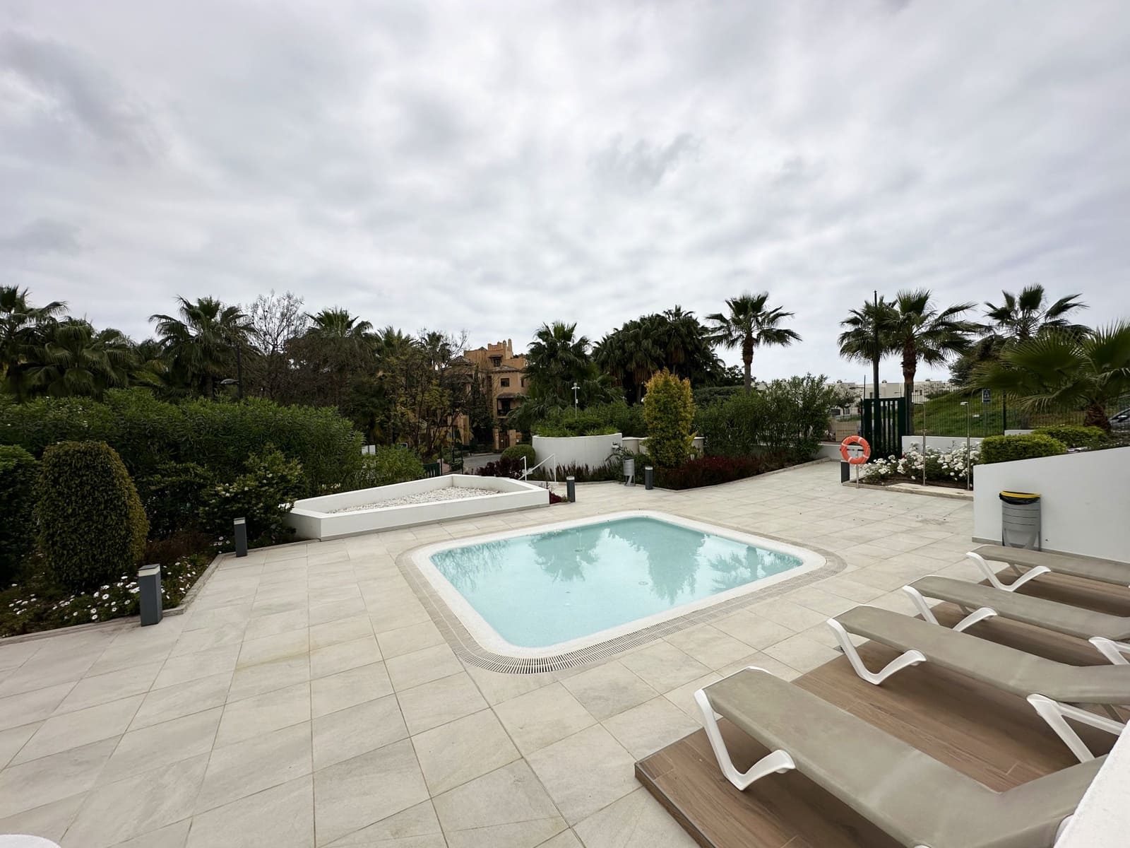 3 soveværelse Lejlighed til salg i Estepona med swimmingpool garage - € 750.000 (Ref: 8286366)
