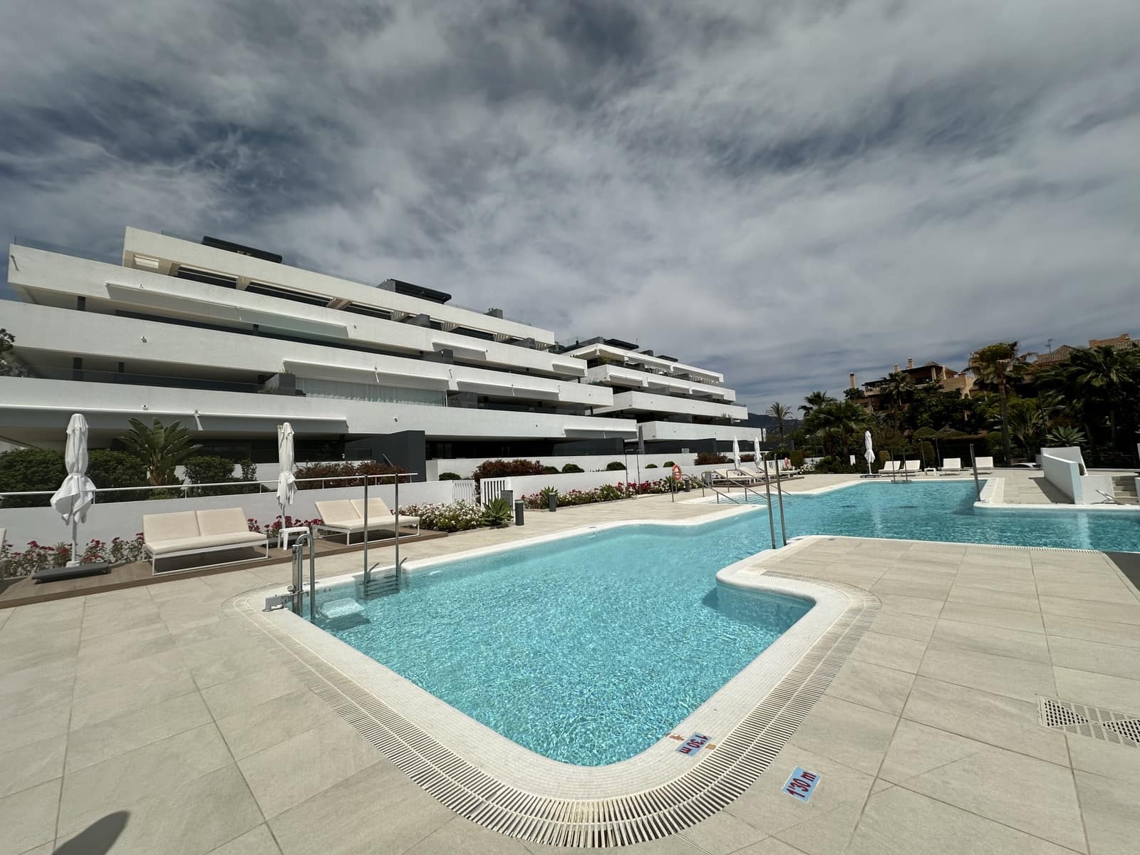 3 soveværelse Lejlighed til salg i Estepona med swimmingpool garage - € 750.000 (Ref: 8286366)