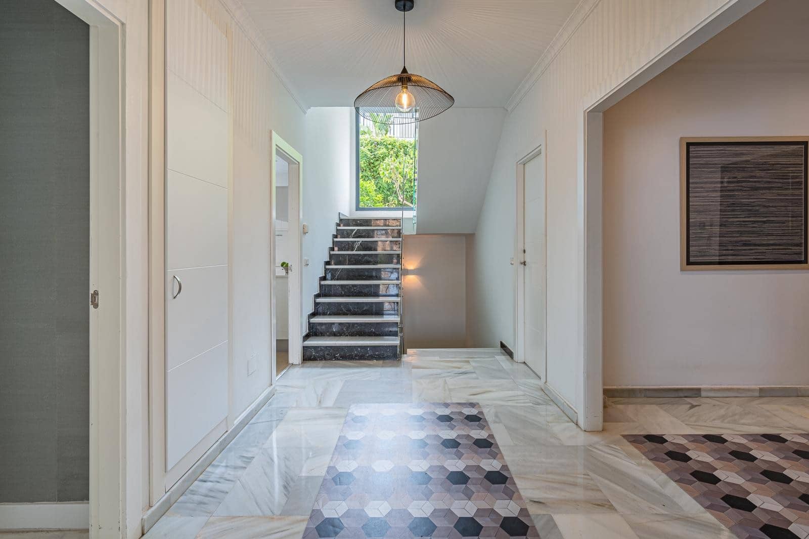 6 sypialnia Willa na kwatery wakacyjne w Nueva Andalucia z basenem garażem - 7 700 € (Ref: 8286369)