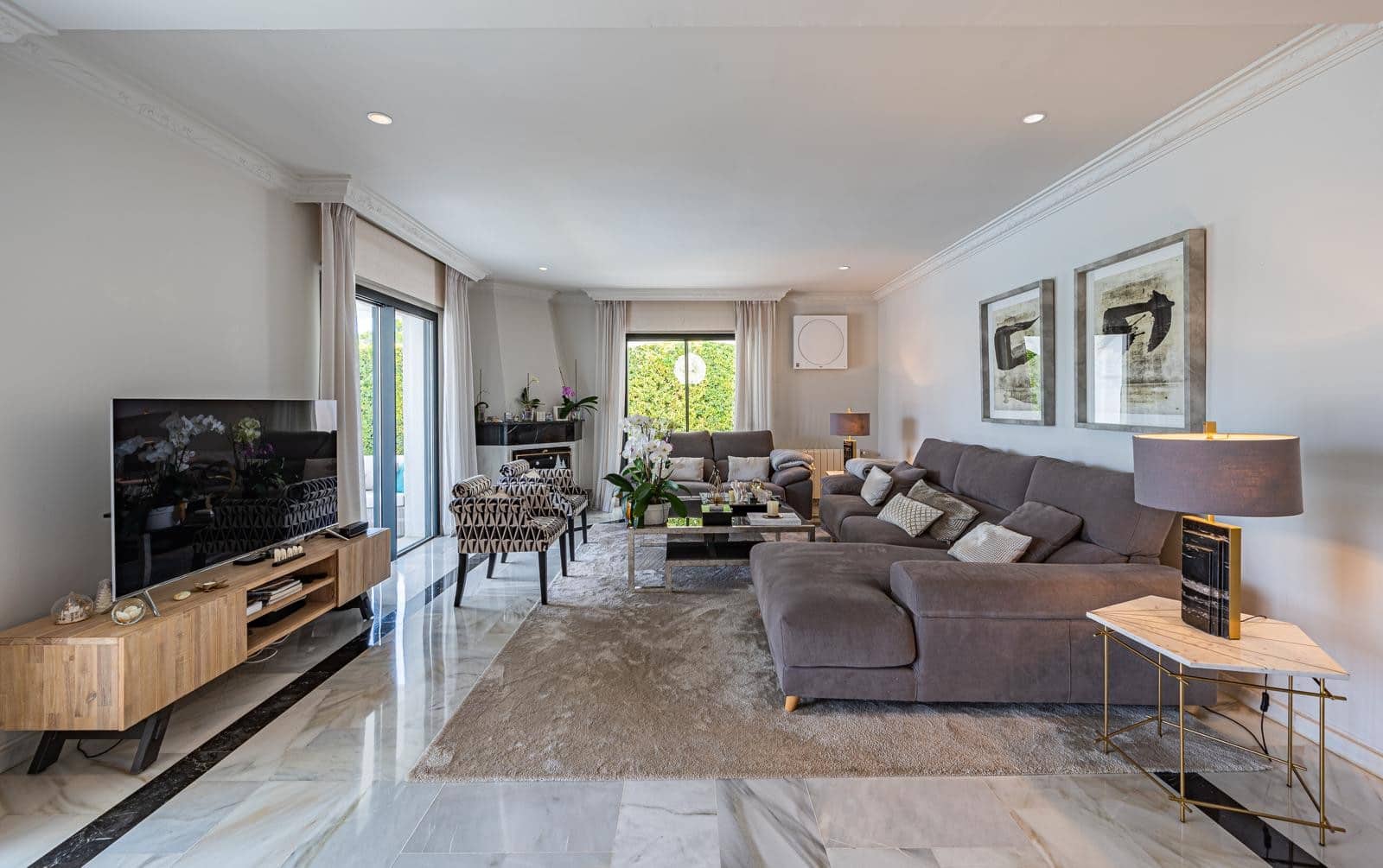 Villa/Maison de 6 chambres de location de vacances à Nueva Andalucia avec piscine garage - 7 700 € (Ref: 8286369)