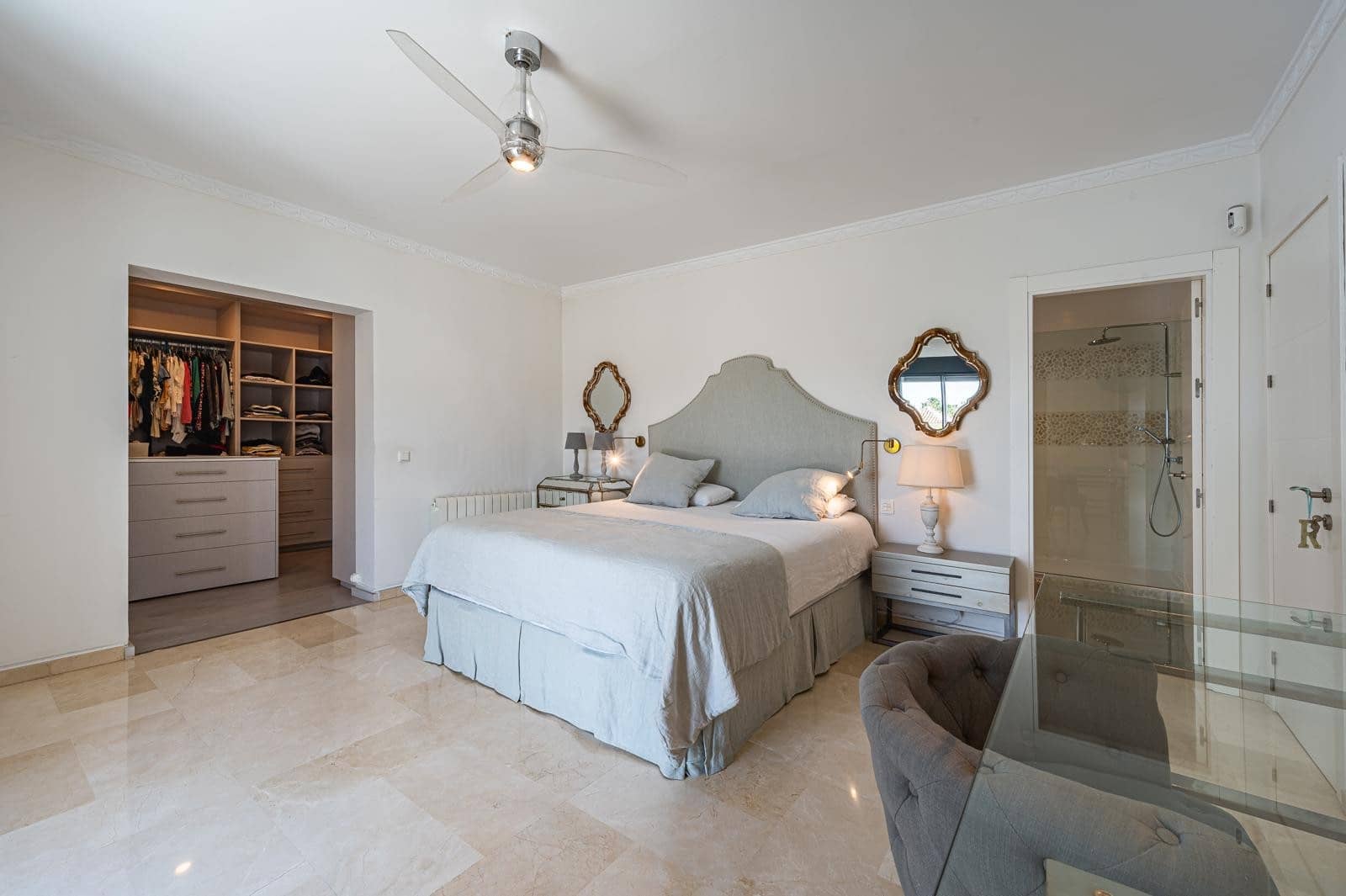 Villa/Maison de 6 chambres de location de vacances à Nueva Andalucia avec piscine garage - 7 700 € (Ref: 8286369)
