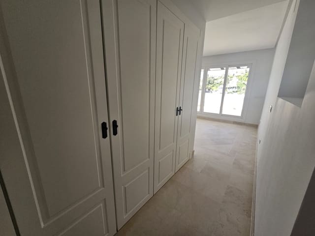 2 slaapkamer Appartement te koop in Los Naranjos, Marbella met zwembad garage - € 464.000 (Ref: 8297498)