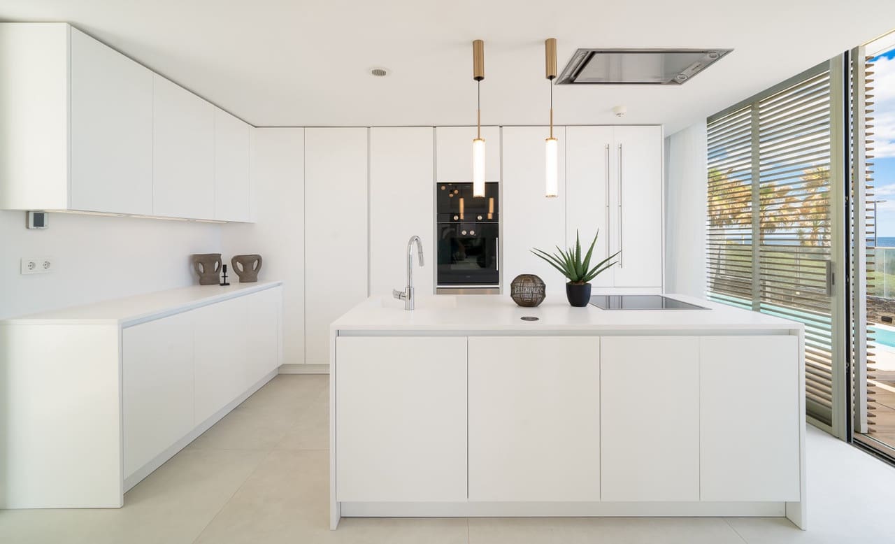 3 quarto Penthouse para venda em Estepona com piscina garagem - 1 750 000 € (Ref: 8299905)