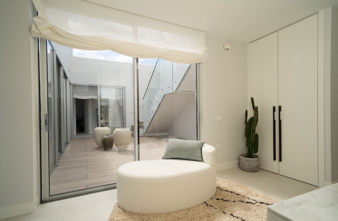 3 quarto Penthouse para venda em Estepona com piscina garagem - 1 750 000 € (Ref: 8299905)