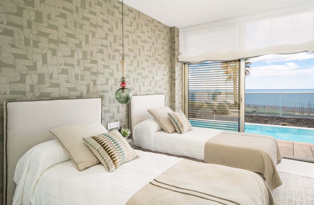 3 quarto Penthouse para venda em Estepona com piscina garagem - 1 750 000 € (Ref: 8299905)