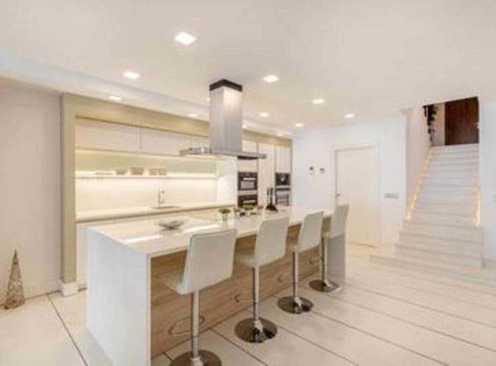 3 quarto Apartamento de Praia para venda em Puerto Banus com piscina garagem - 2 465 000 € (Ref: 8302266)