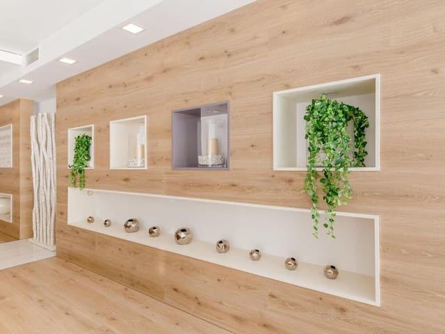 3 quarto Apartamento de Praia para venda em Puerto Banus, Marbella com piscina garagem - 2 465 000 € (Ref: 8302266)