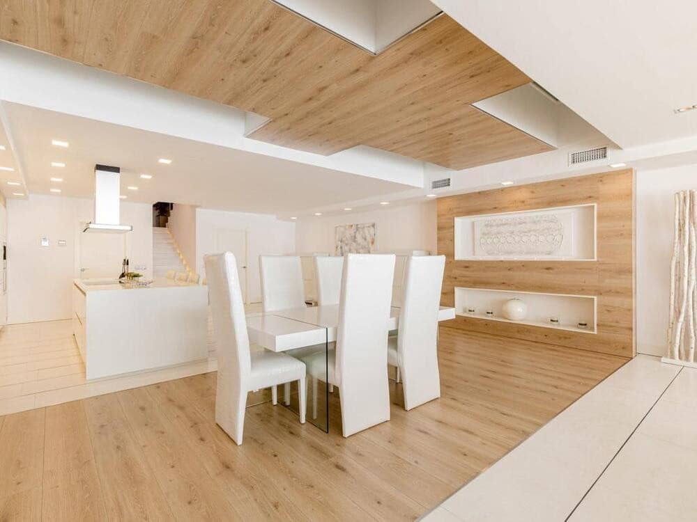 3 bedroom Beach Apartment for sale in Puerto Banus with pool garage - € 2,465,000 (Ref: 8302266)