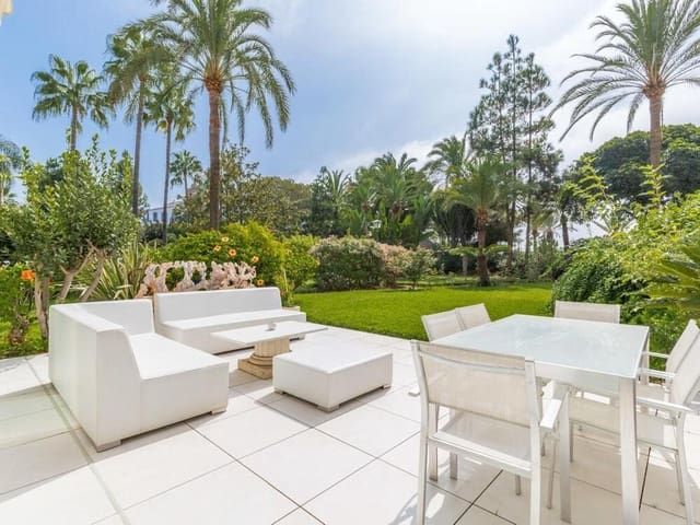 3 soveværelse Strandlejlighed til salg i Puerto Banus, Marbella med swimmingpool garage - € 2.465.000 (Ref: 8302266)