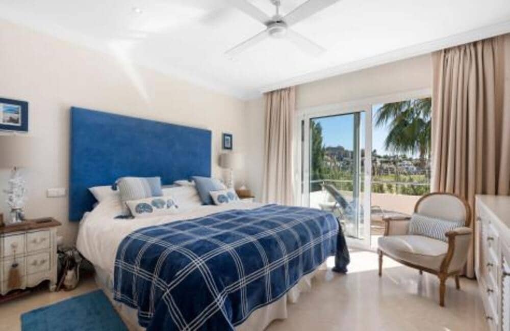 4 sypialnia Willa na sprzedaż w Marbella z basenem garażem - 2 295 000 € (Ref: 8308040)