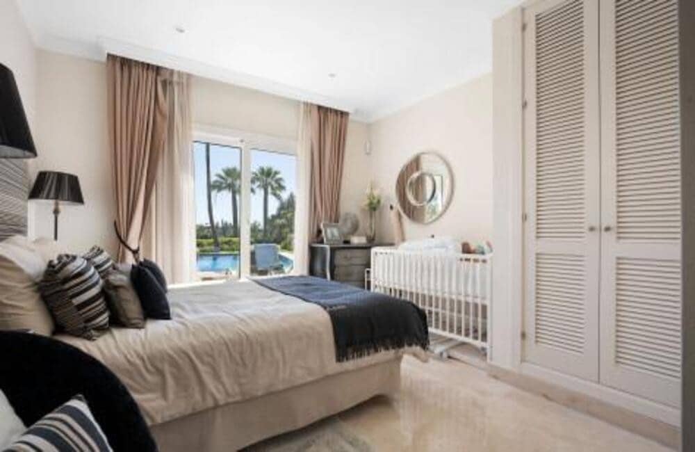 4 sypialnia Willa na sprzedaż w Marbella z basenem garażem - 2 295 000 € (Ref: 8308040)